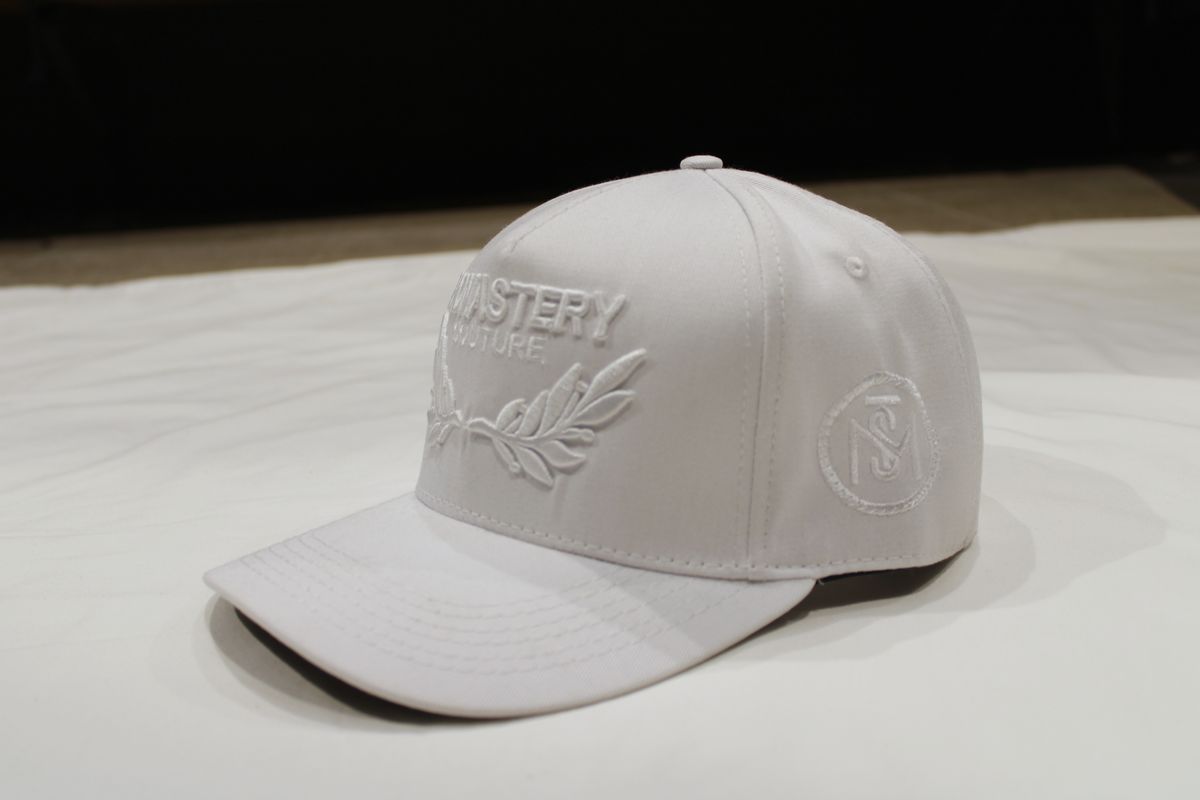 Gorra premium Monastery blanca laureles, foto 2 de 3
