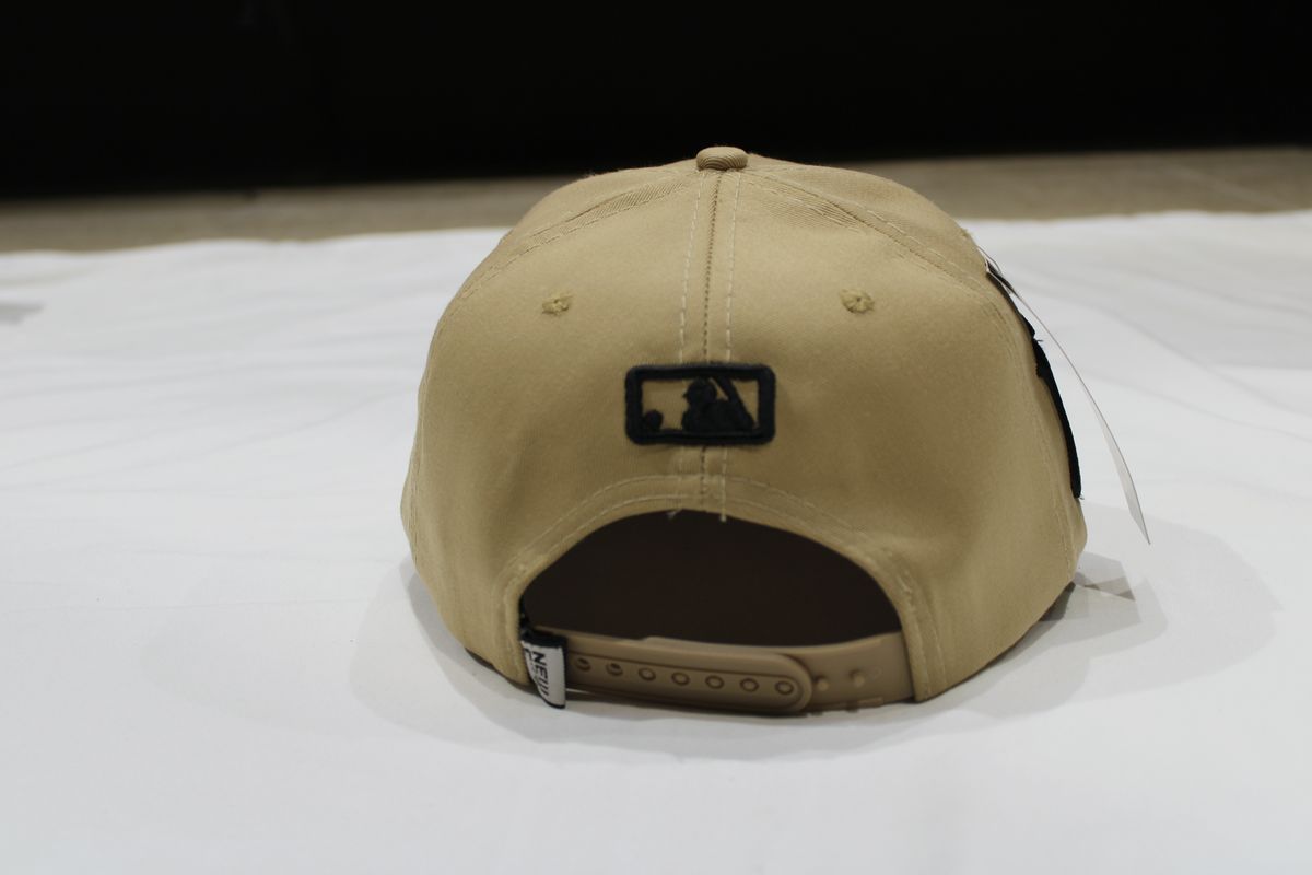 Gorra premium Supreme beige box logo, foto 3 de 4
