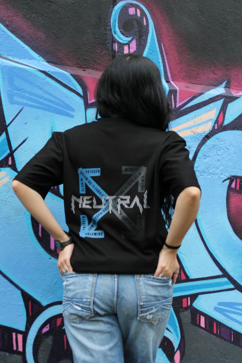 Camiseta oversize premium negra Neutral Dreaming Is Forbidden - S, foto 4 de 6