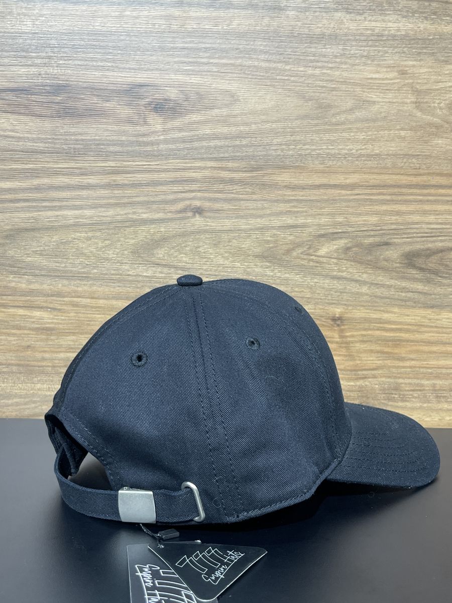 Gorra negra león bordado dorado, foto 2 de 3