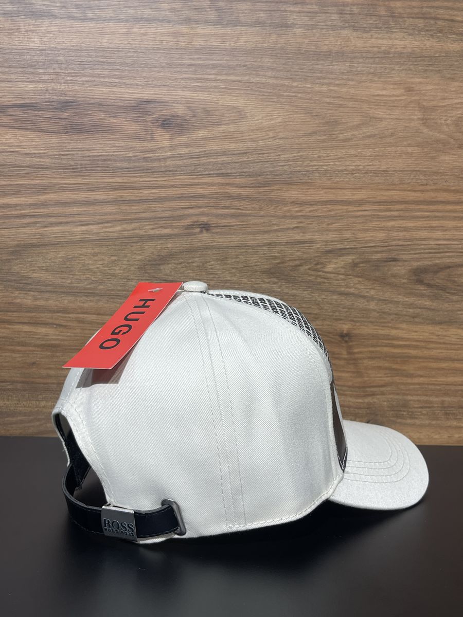 Gorra BOSS blanca estampado negro tipográfico, foto 2 de 7