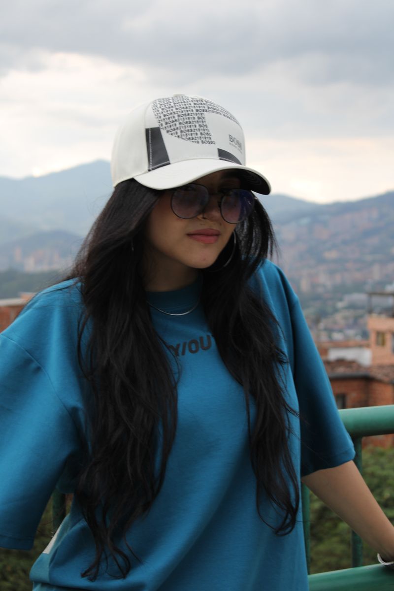 Gorra BOSS blanca estampado negro tipográfico, foto 4 de 7