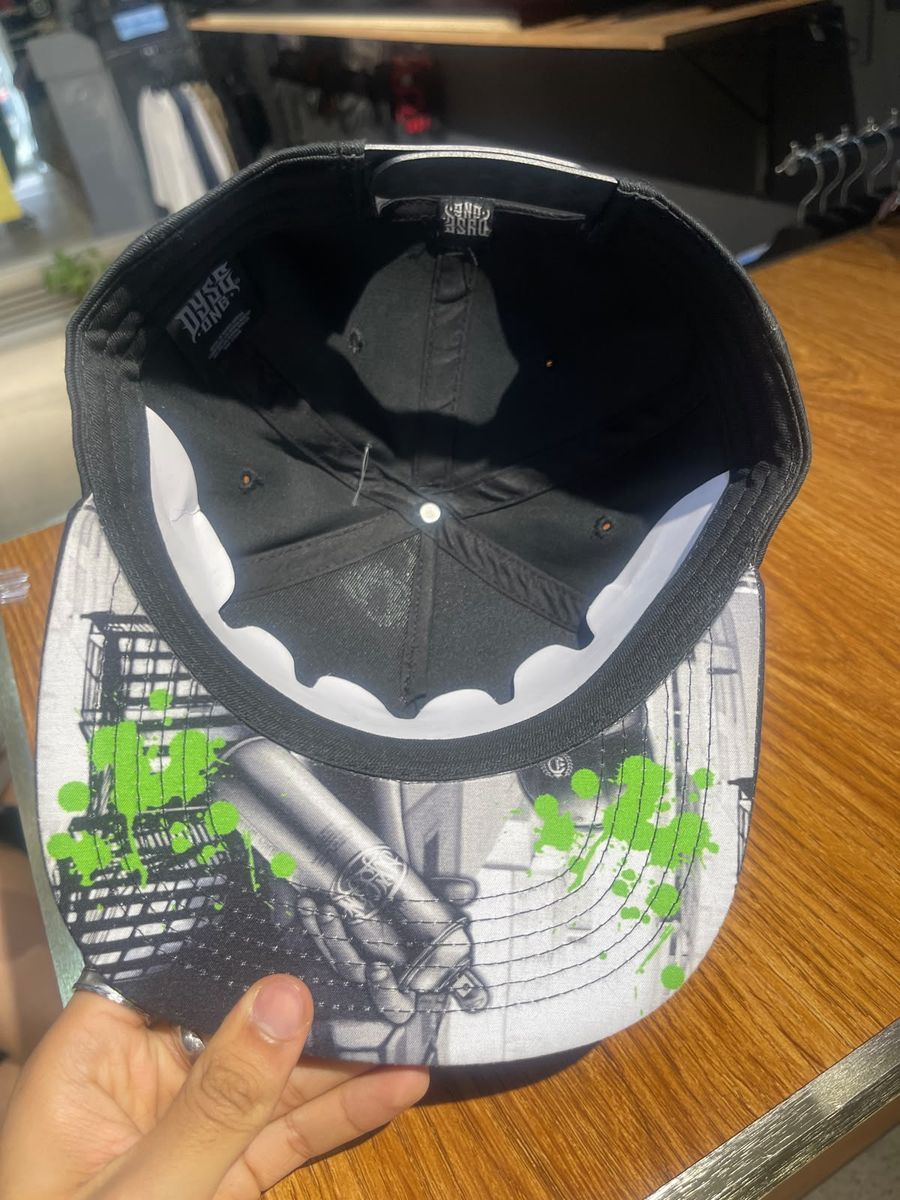 Gorra negra estampado verde y gris, foto 3 de 3