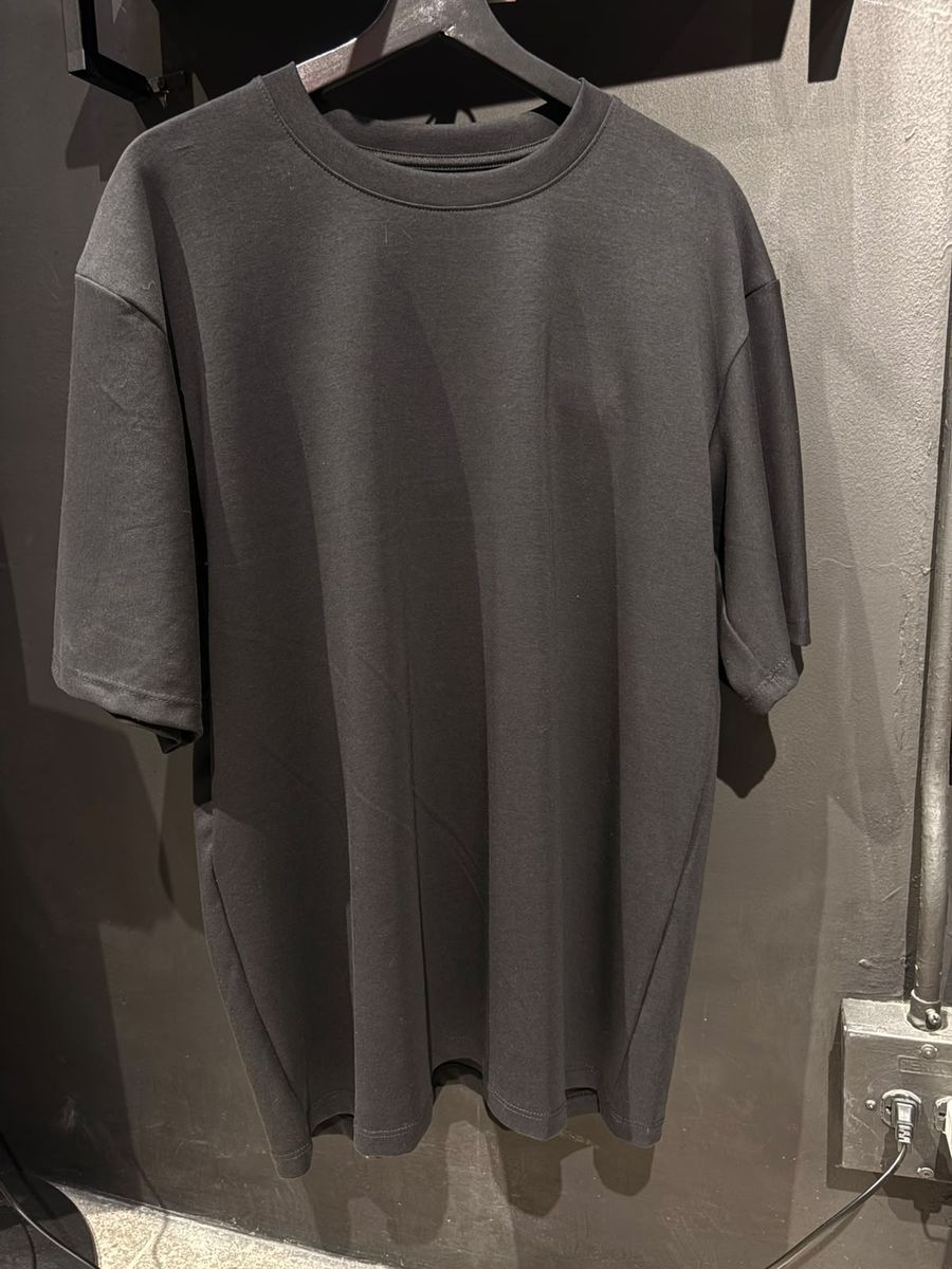 Camiseta básica negra lisa