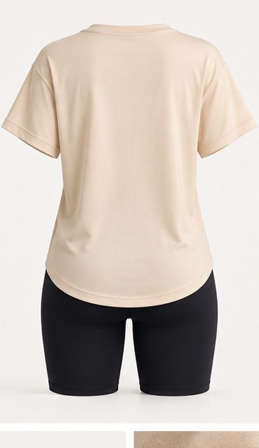 Conjunto deportivo biker y blusa oversize, foto 2 de 5
