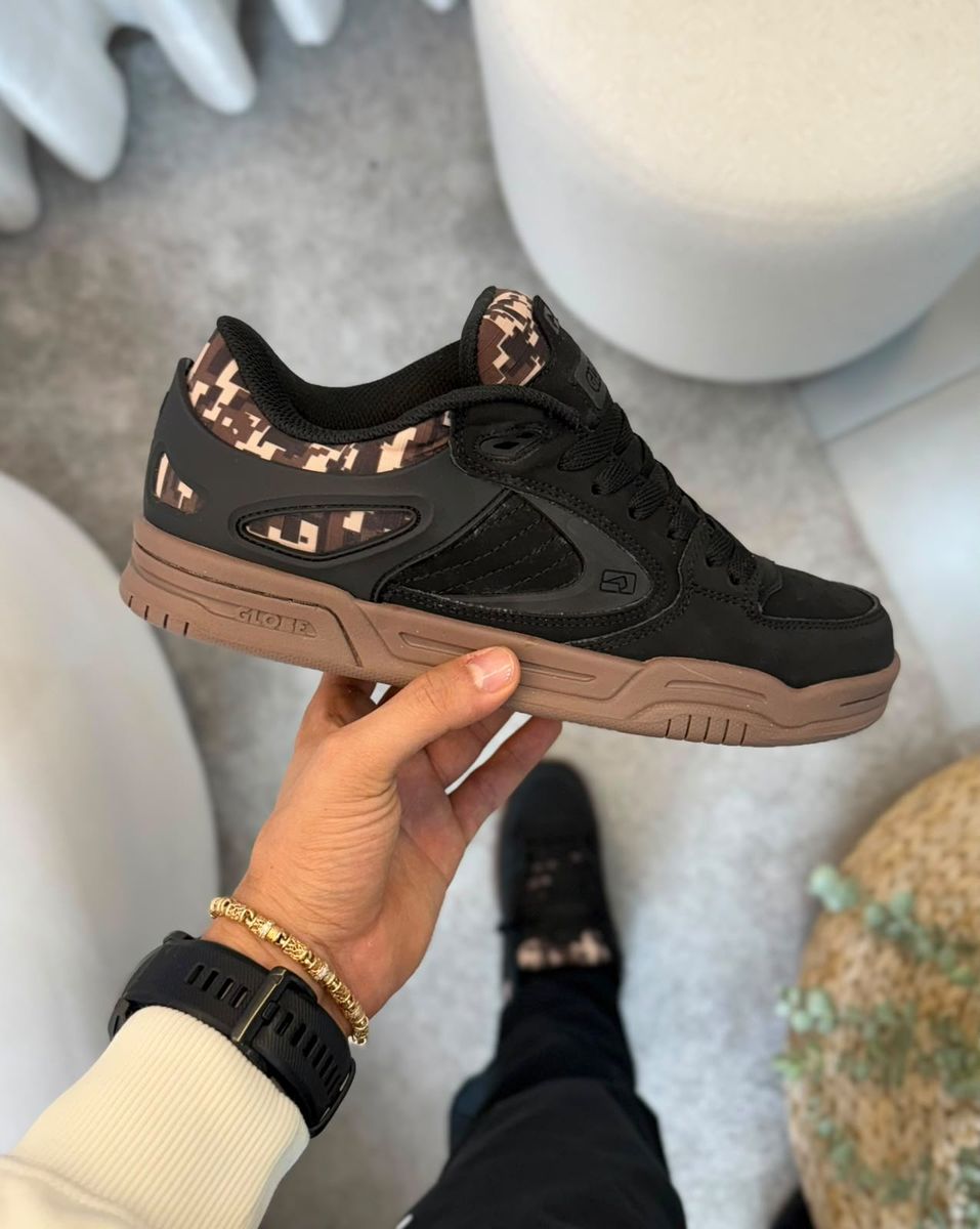 Zapatillas skate negras animal print