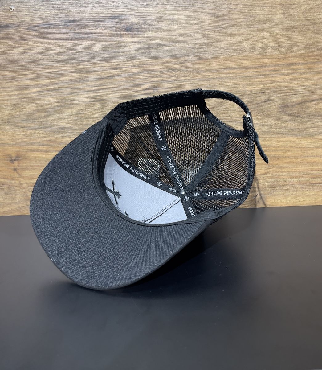 Gorra negra tres cruces bordadas, foto 3 de 3
