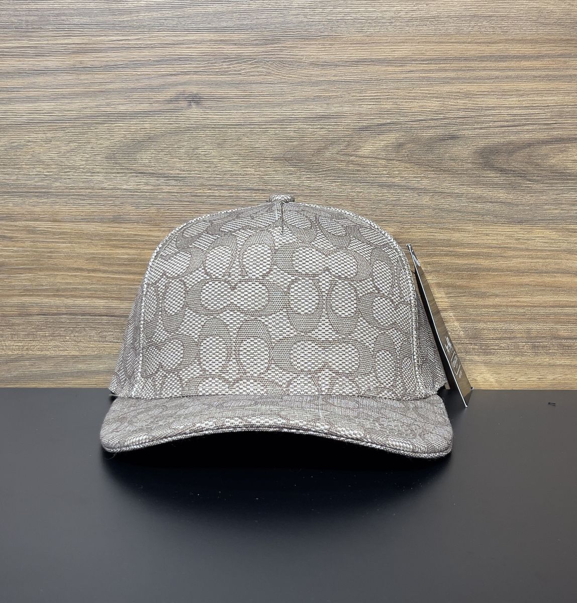Gorra Coach beige monograma
