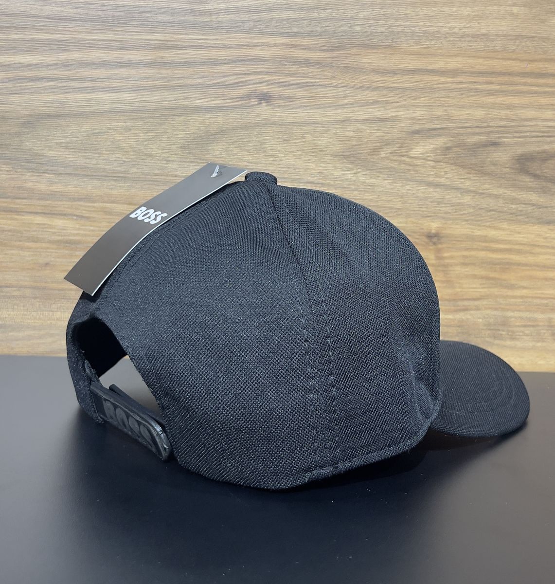 Gorra HUGO negra parche rojo, foto 2 de 3
